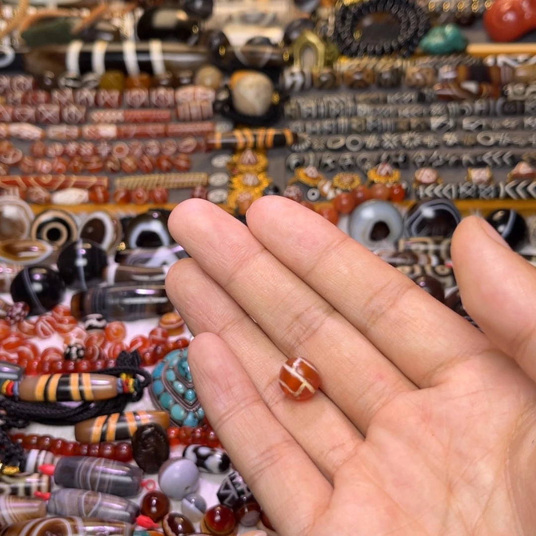 未镶嵌单珠玛瑙/玉髓零****?