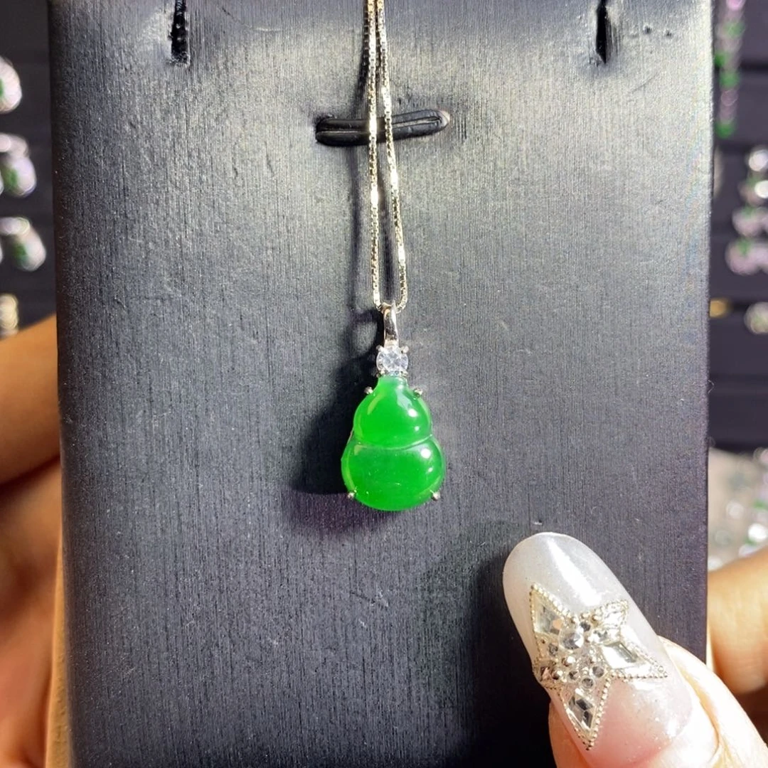 翡翠银S925镶嵌颈饰葫芦吊坠