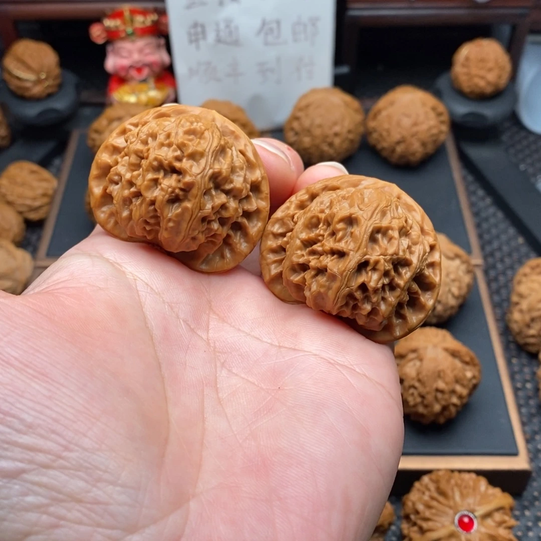 文玩核桃把件43尺桃心宫灯