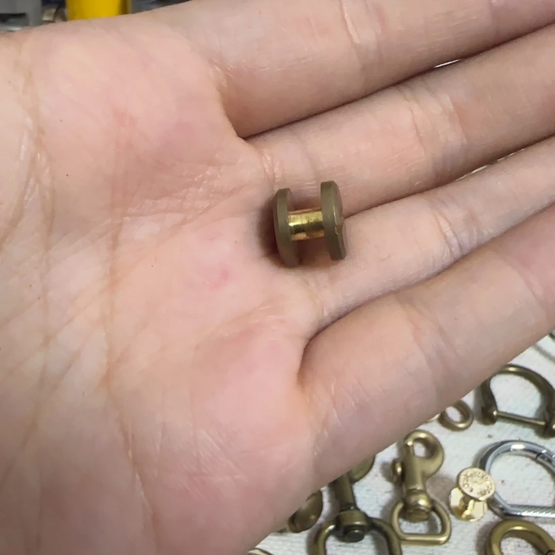 黄铜0.4高工字钉12元10个.