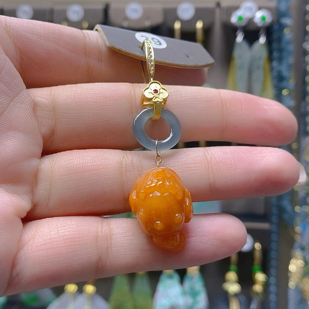 未镶嵌翡翠耳饰翡翠