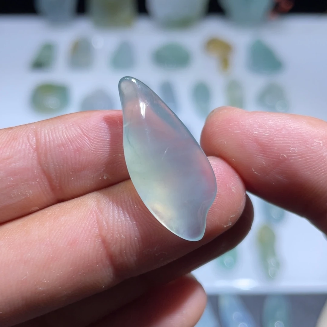 颈饰未镶嵌翡翠随形