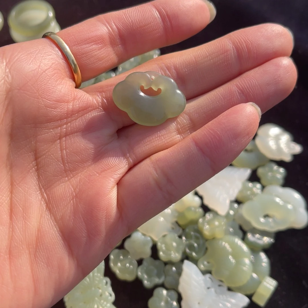 和田玉戒指未镶嵌