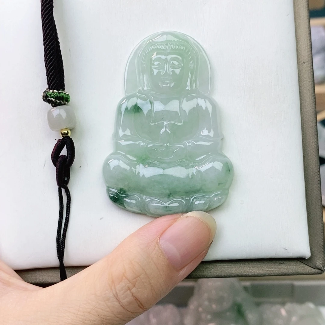 颈饰未镶嵌翡翠观音