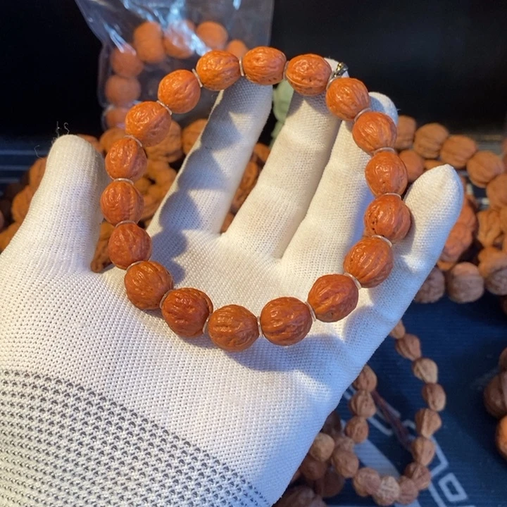 文玩核桃手串小****腔…………