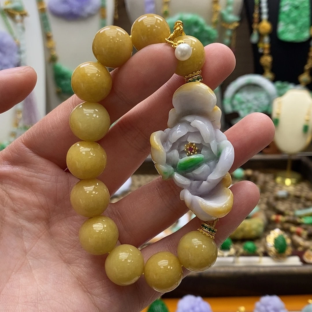 翡翠未镶嵌颈饰手链
