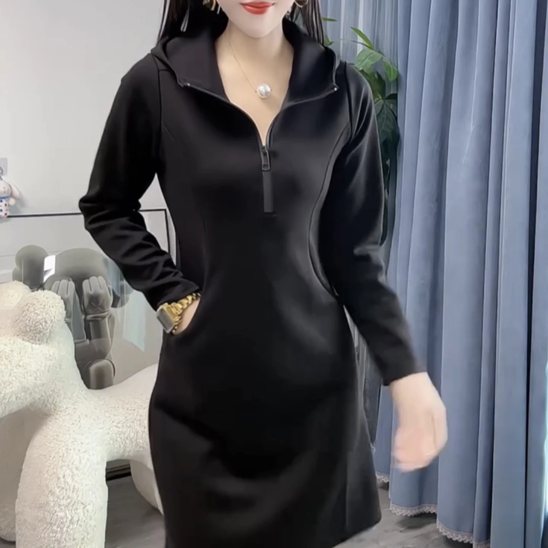 早秋时尚连帽长袖中长款显瘦洋气百搭连衣裙