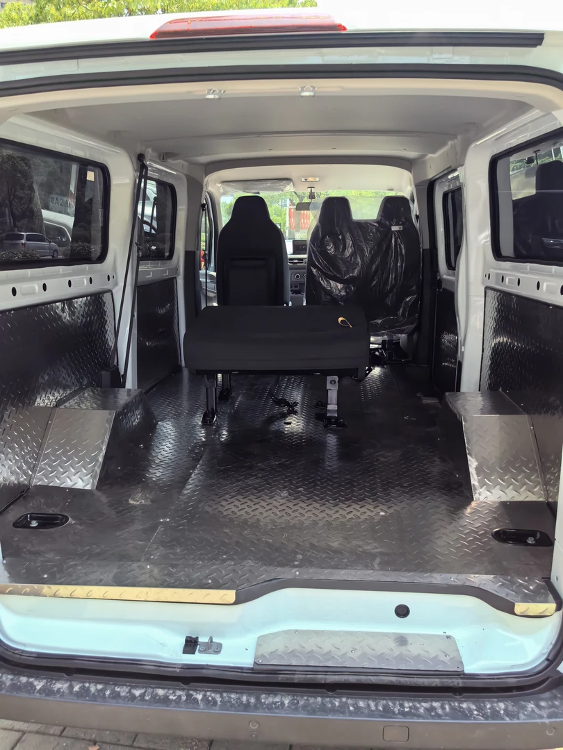 江铃E福顺不锈钢车厢地板内饰防护板防滑耐磨专用防刮防碰车厢垫