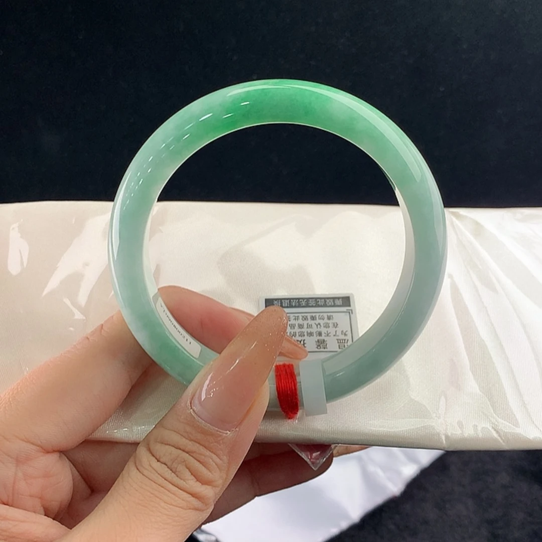 【闪购商品】未镶嵌手镯翡翠正59