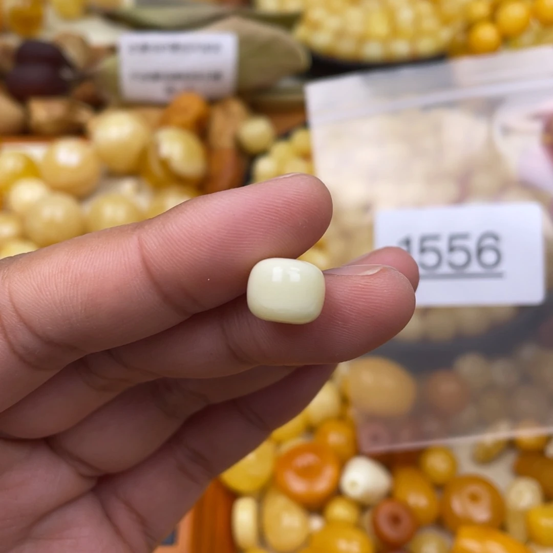 琥珀珠宝奇石未镶嵌10.7m