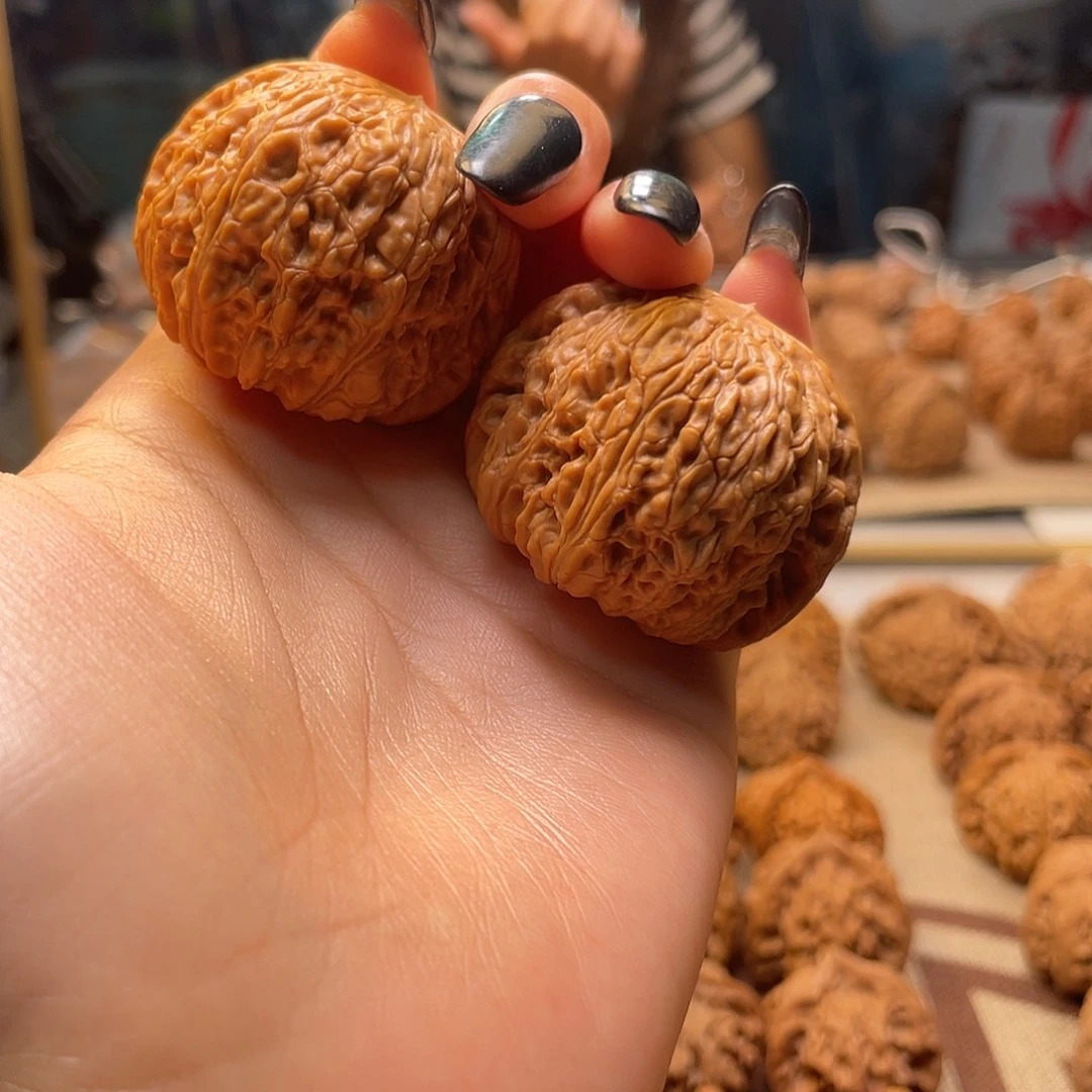 吊坠文玩核桃泥鳅背