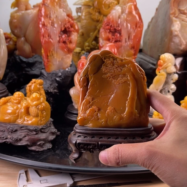 笑***生田黄石谈笑有鸿儒