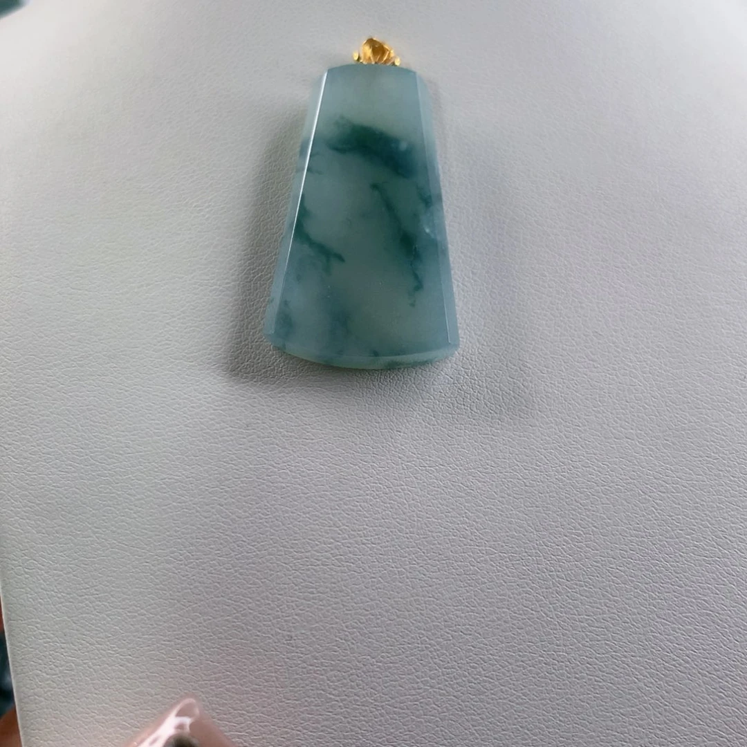 翡翠未镶嵌颈饰缅甸天然A货翡翠 无事牌