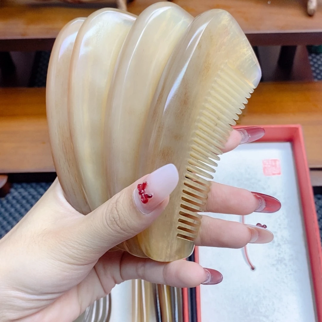 纯手工制作纯牛角梳子
