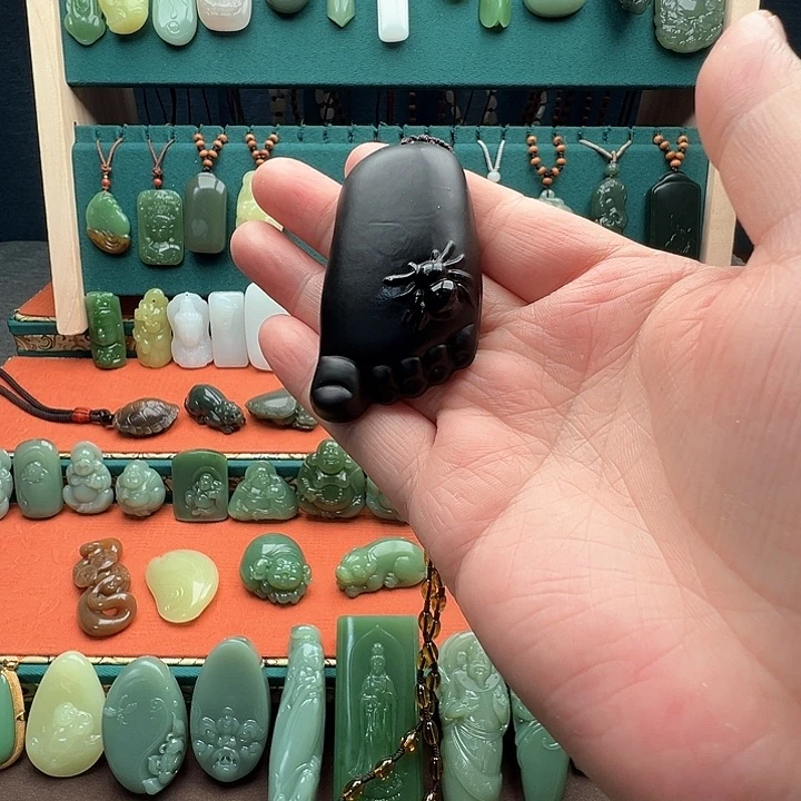 黑曜岩颈饰未镶嵌