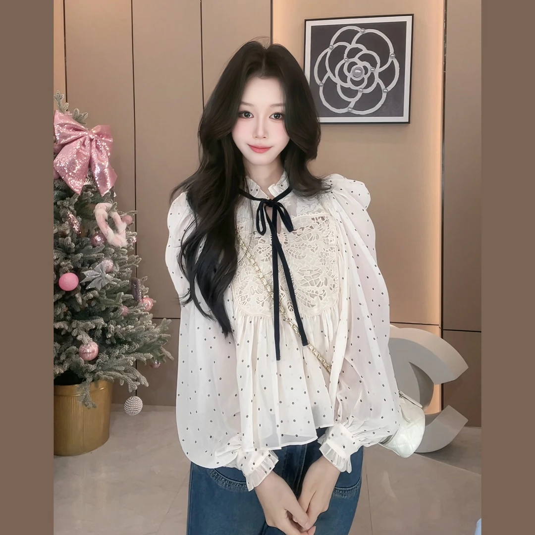 小泡芙春夏新款重工蕾丝洋气气质上衣宽松显瘦甜美衬衫女