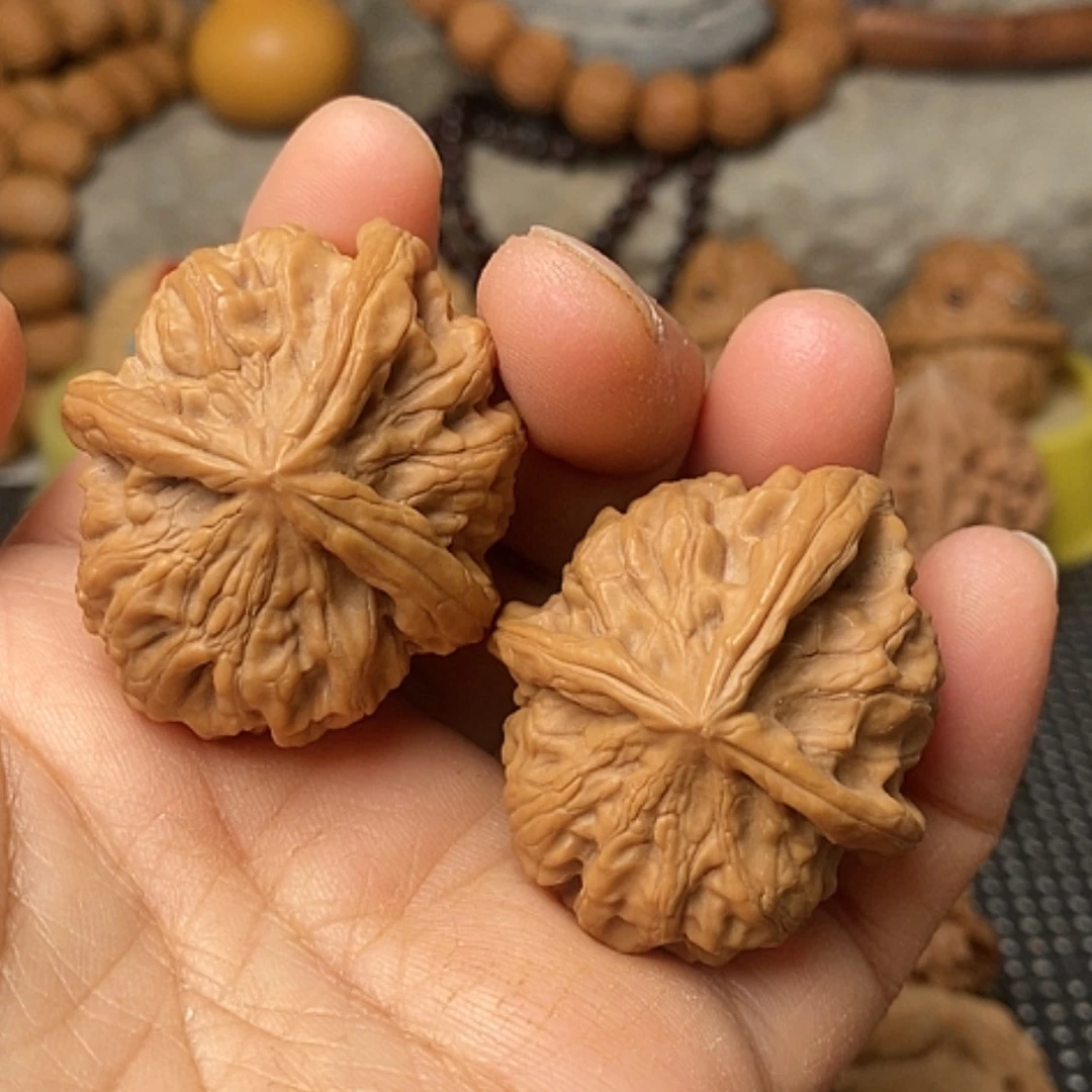 【闪购商品】把件文玩核桃野生三棱40