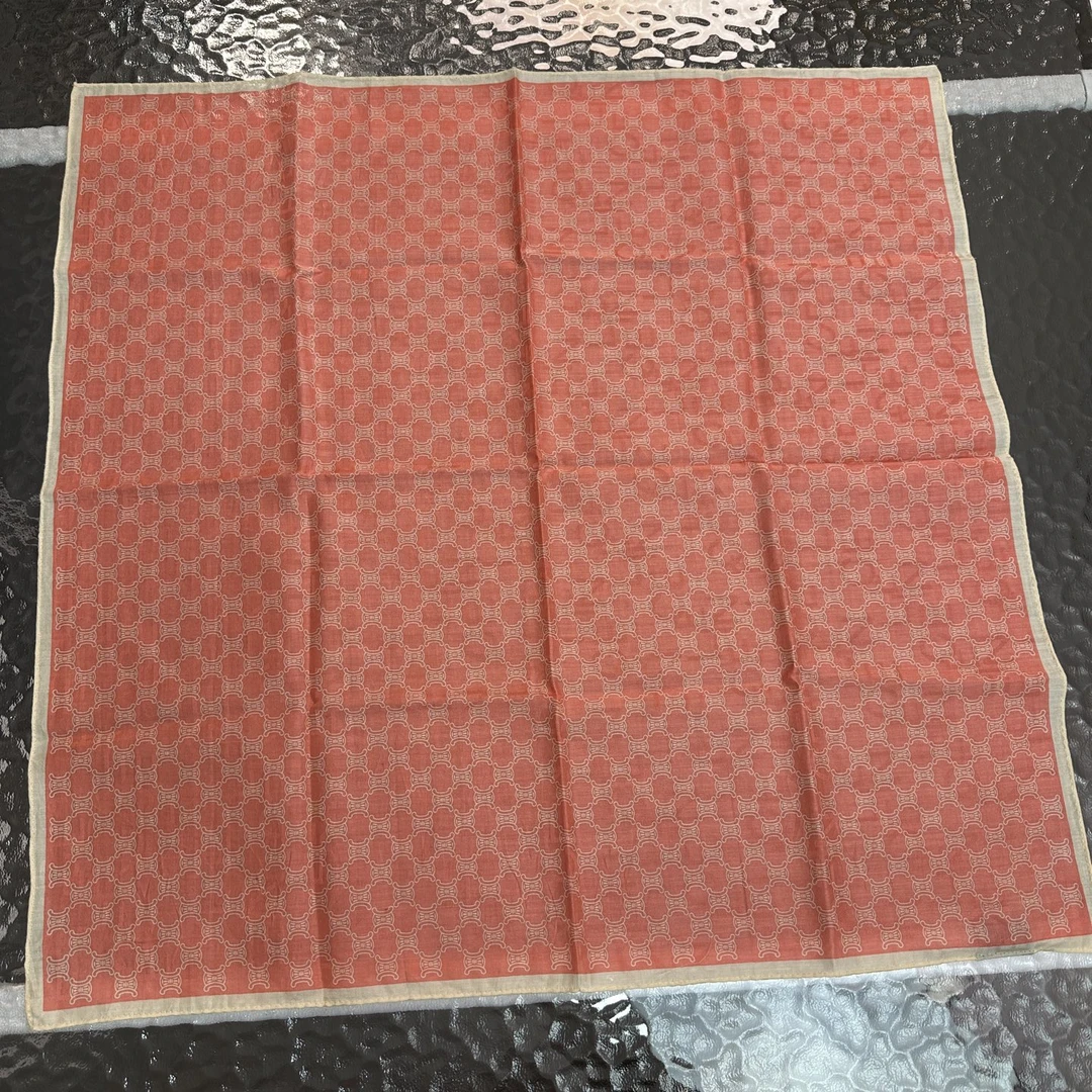 99新 Celine/思琳 CELINE女士58*58方巾时尚百搭中古花丝  155951