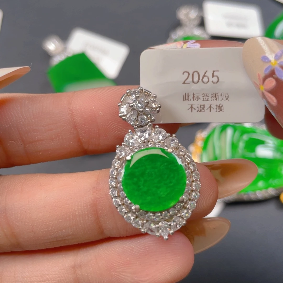 【闪购商品】颈饰银S925镶嵌翡翠翡翠