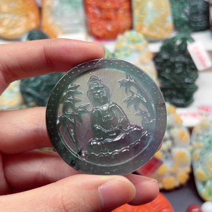 吊坠(不含链)未镶嵌翡翠