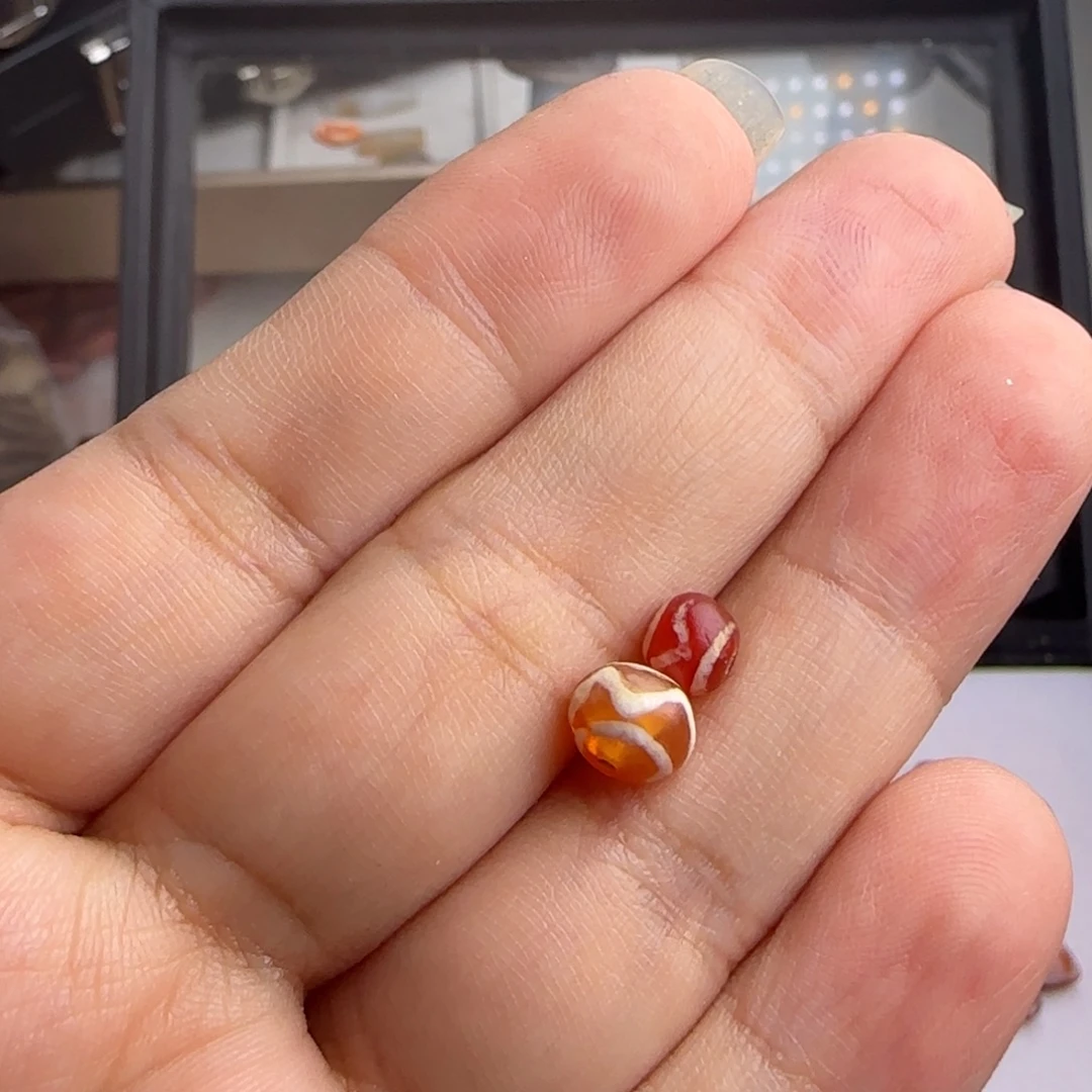 德***淇玛瑙/玉髓合金珠宝奇石