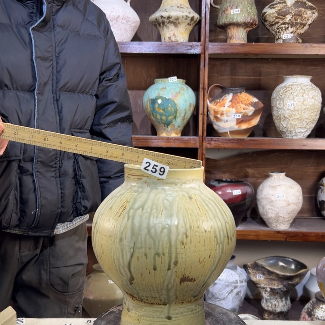 摆件259G8阿平左右的话，现在在吗