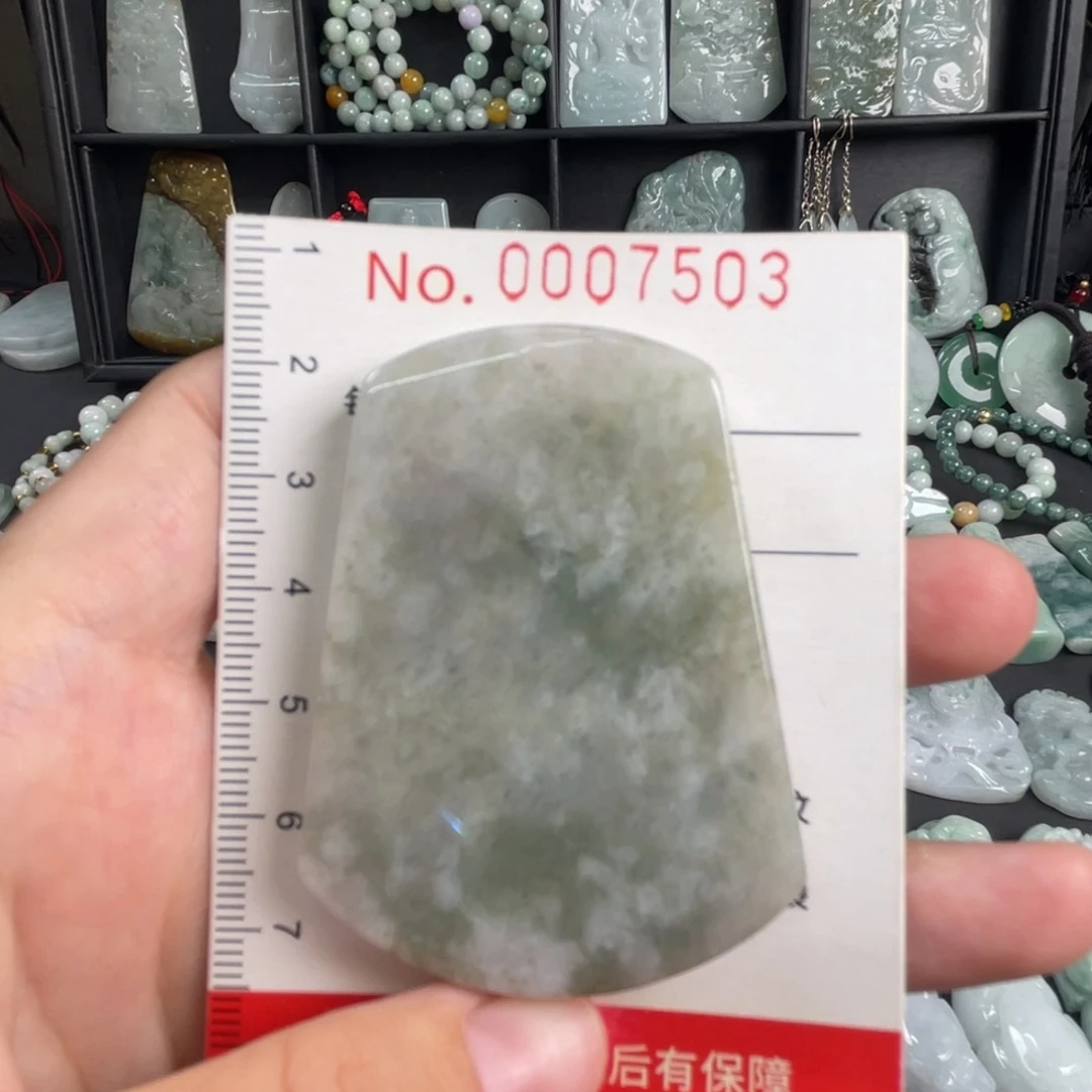 吊坠(不含链)未镶嵌翡翠微瑕