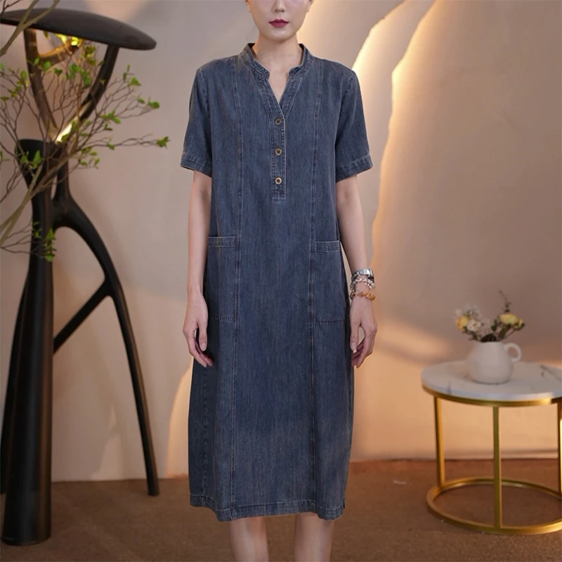 卓芙彩V领经典水洗软牛仔连衣裙宽松版