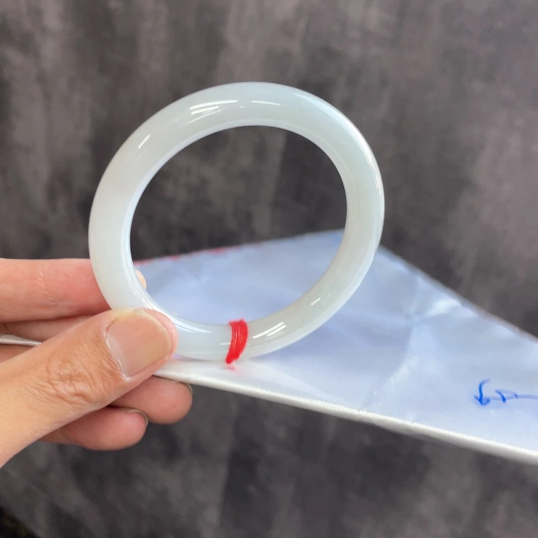 未镶嵌手镯翡翠手镯