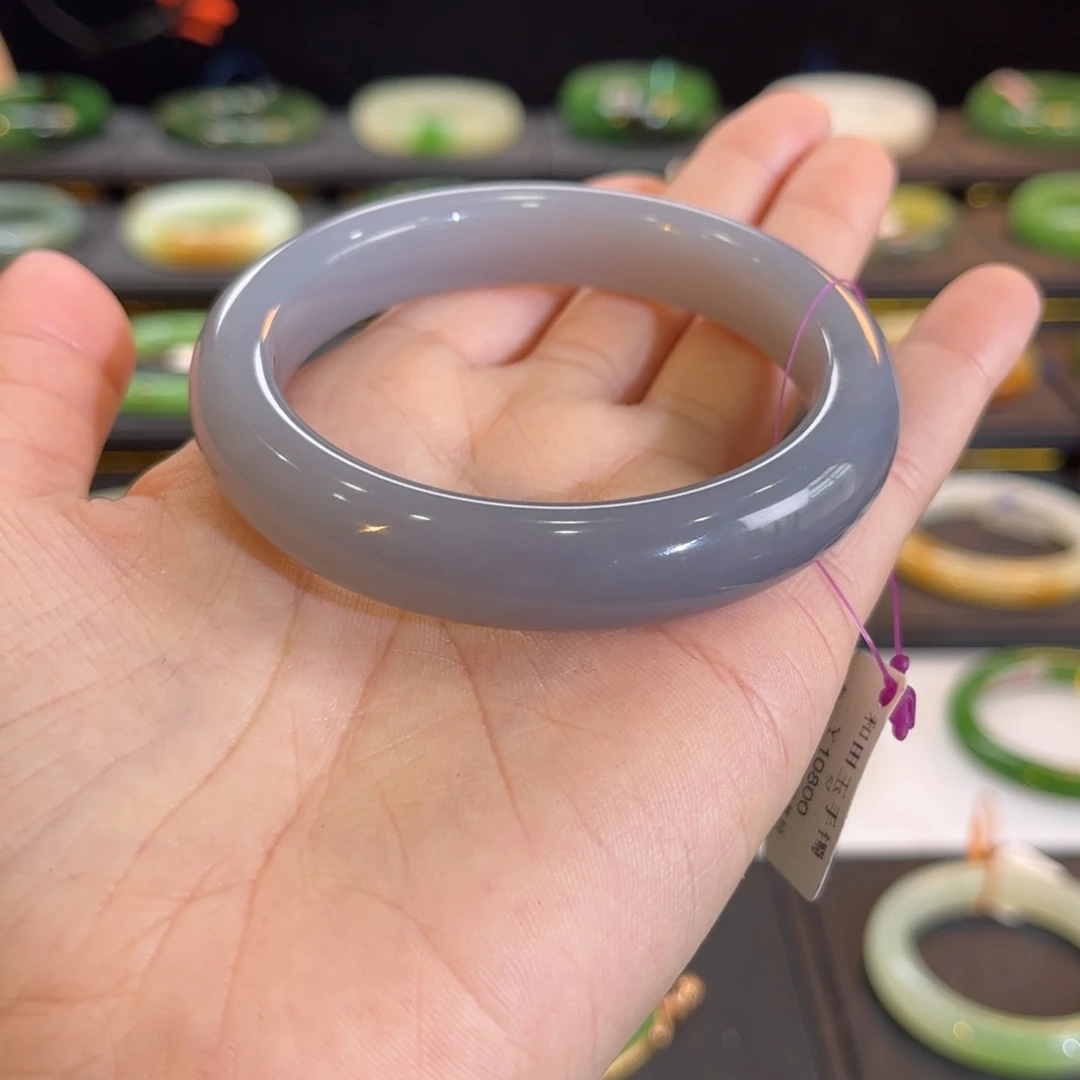 和田玉未镶嵌手镯肉底紫罗兰