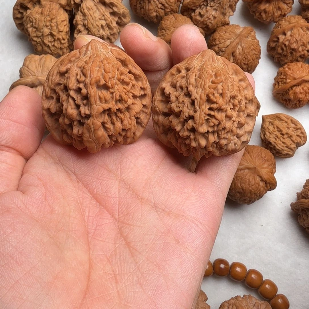 文玩核桃满天星百花山