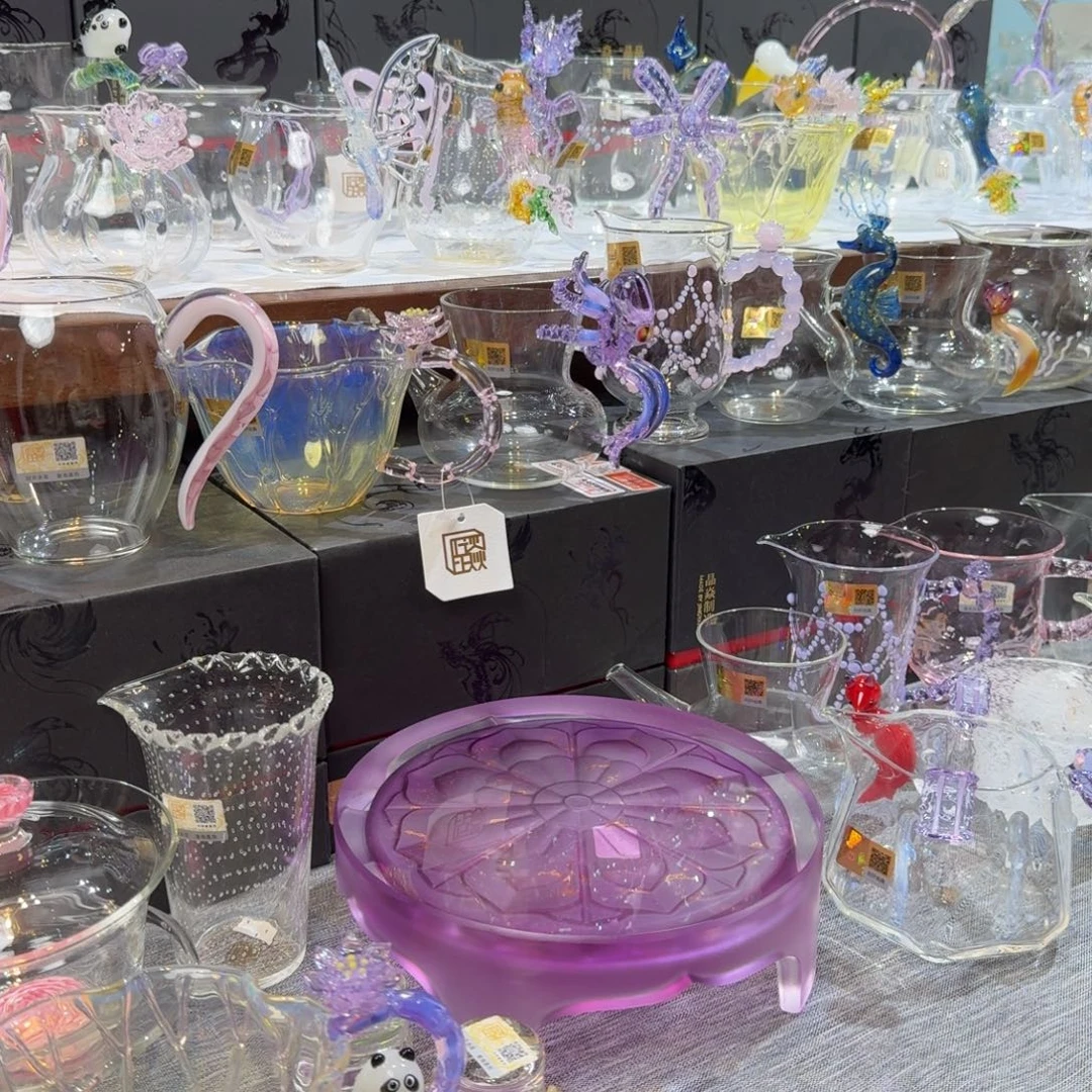 ****陶心缘堂宝相花壶承紫