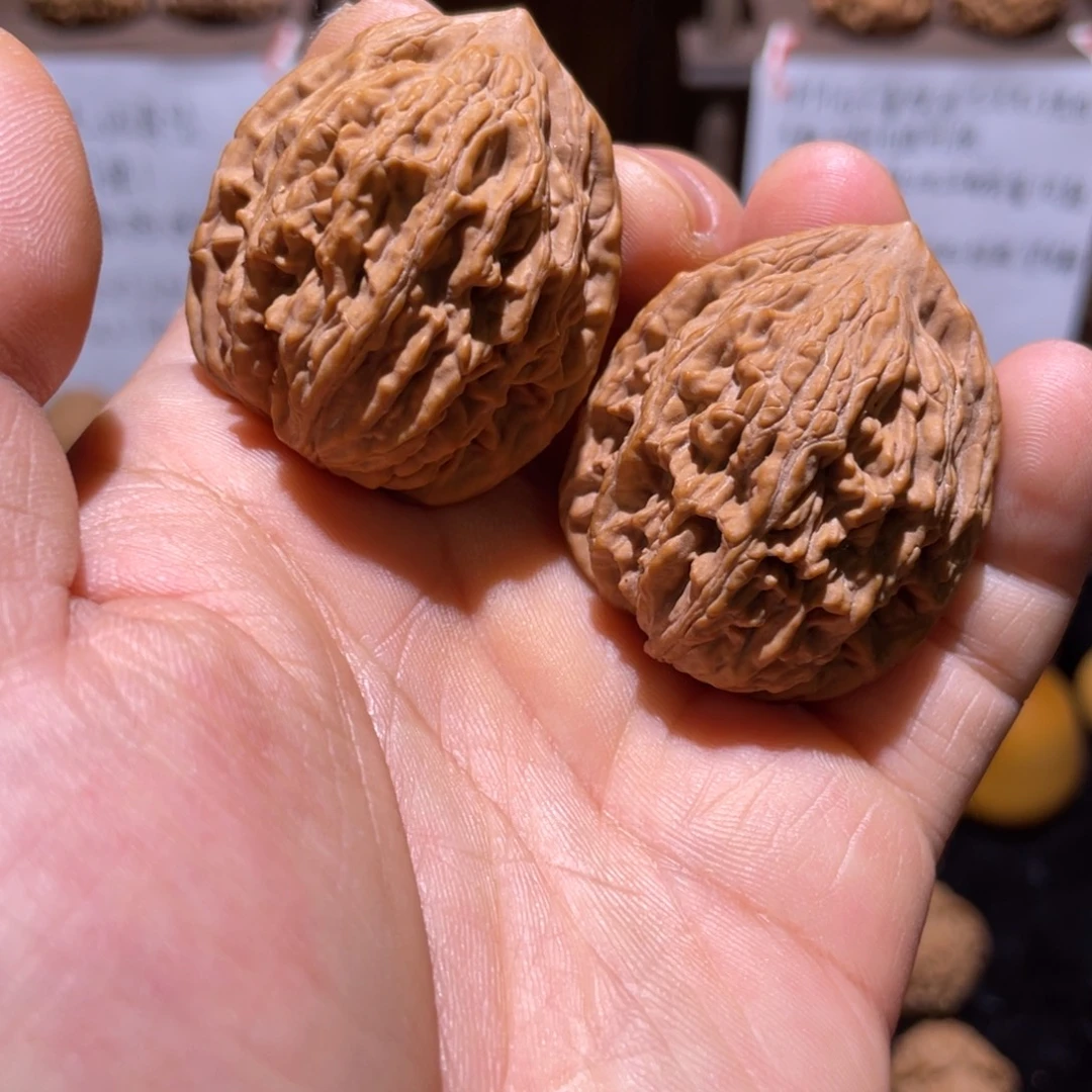 文玩核桃吊坠36虎头全品