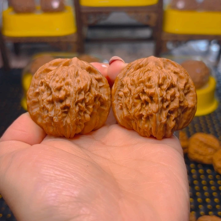 文玩核桃吊坠四十三尺四座楼