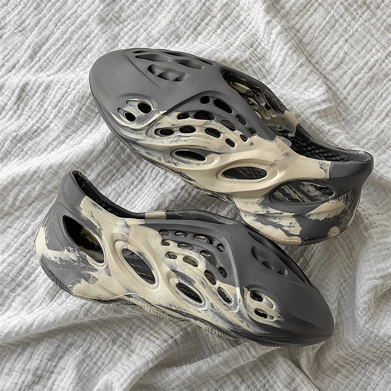 网红洞洞鞋男女同款踩屎感夏季外穿厚底增高休闲包头情侣潮流拖鞋