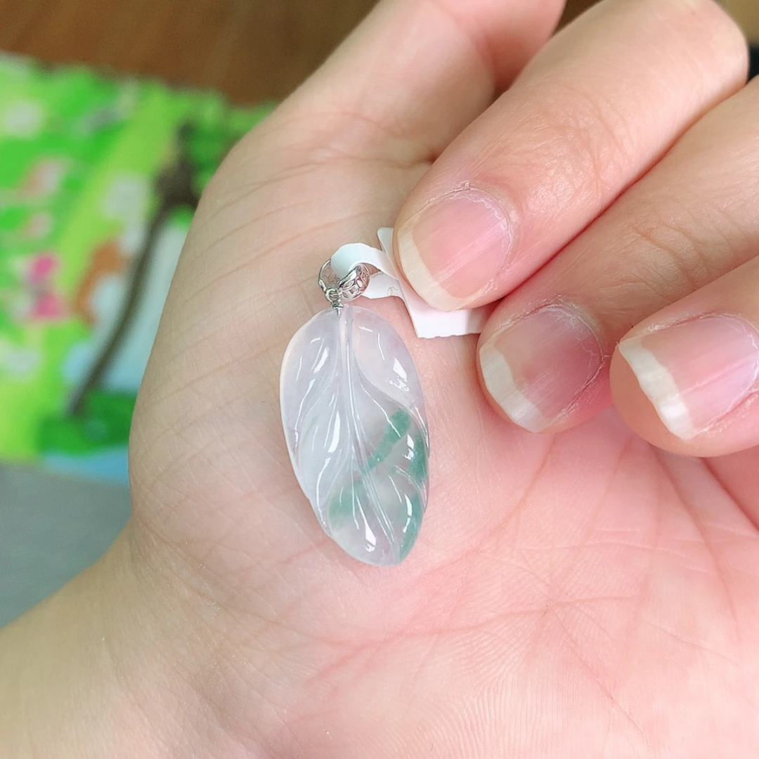 翡翠颈饰18K金镶嵌冰胶飘蓝芭蕉叶