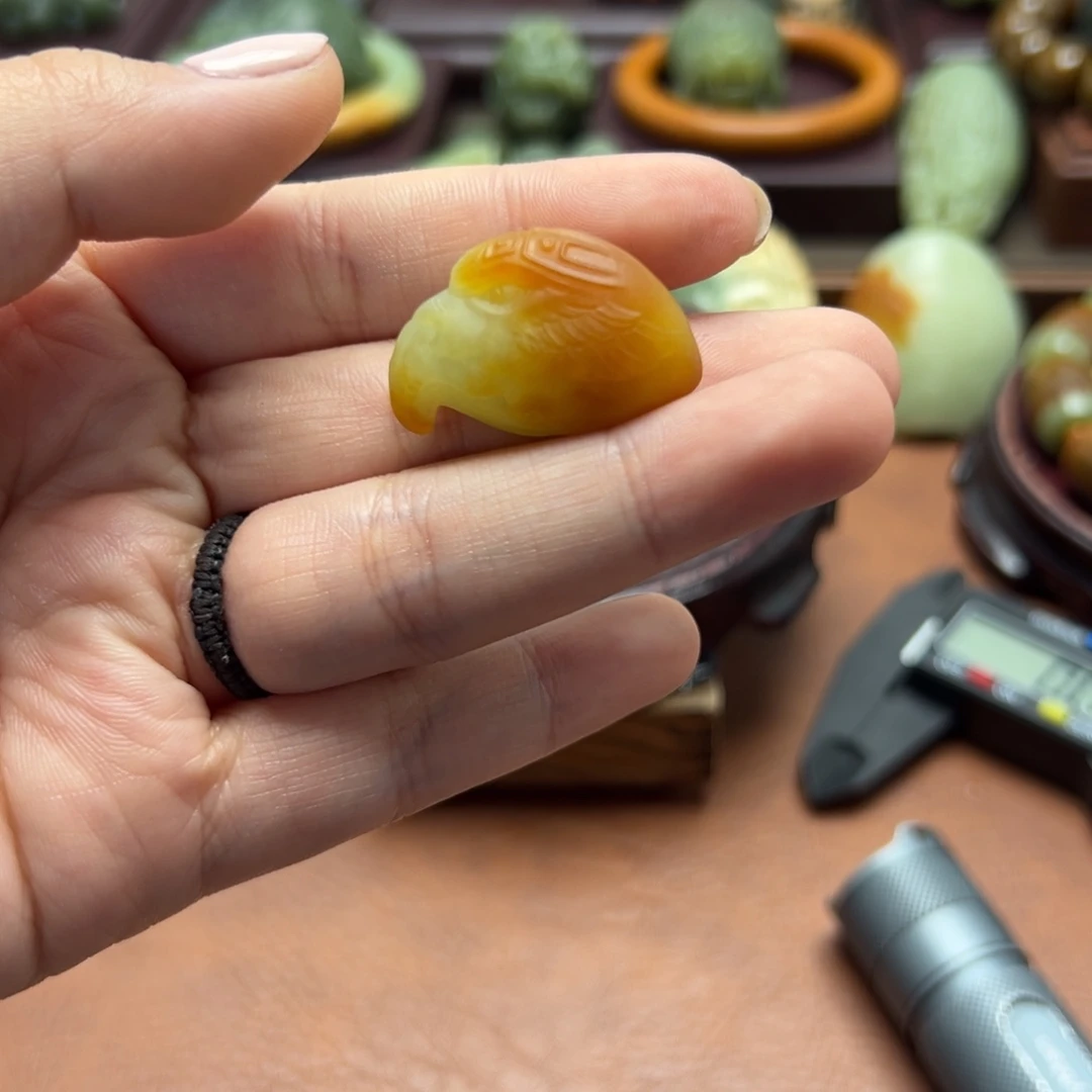 和田玉未镶嵌珠宝奇石