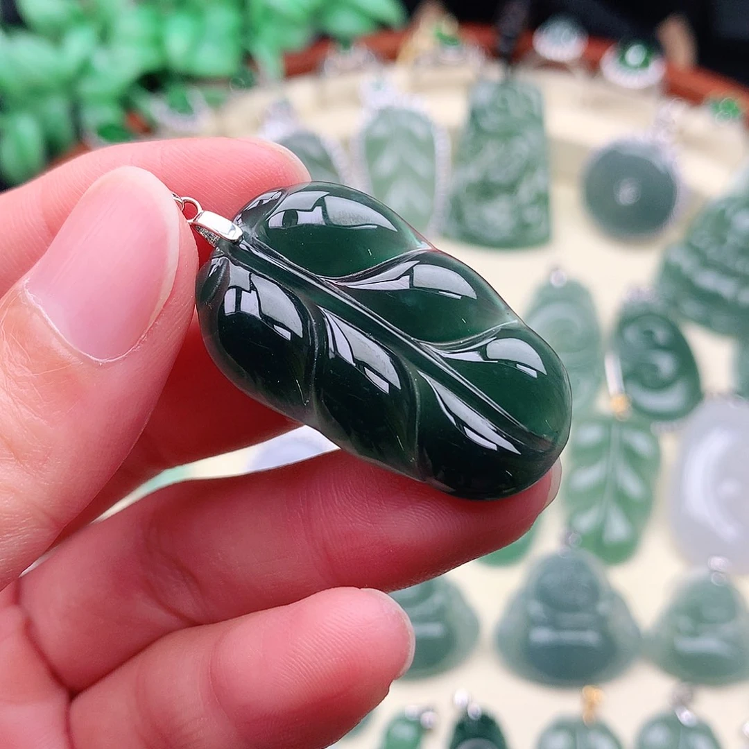 翡翠挂件未镶嵌吊坠