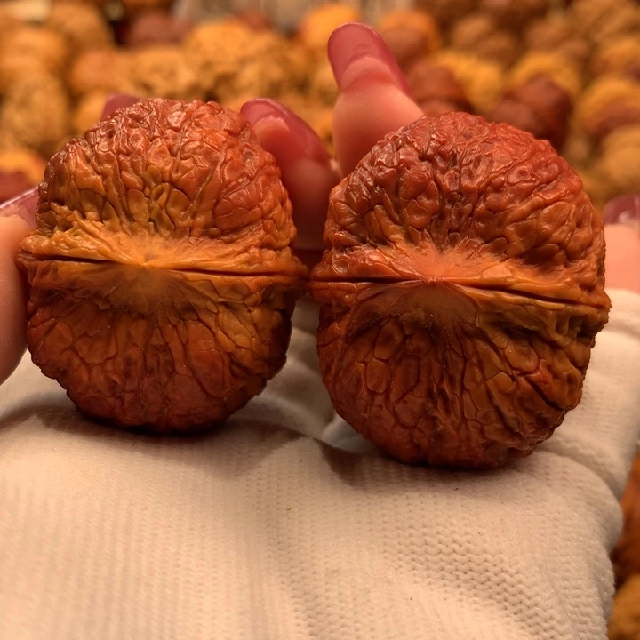 文玩核桃吊坠2………..