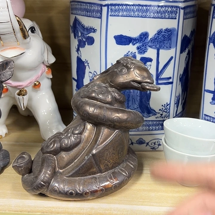 瓷片微瑕。。。。。。。。。。。。。