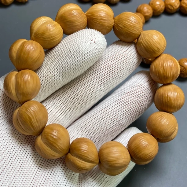 猴头雕刻 手工爱心手串