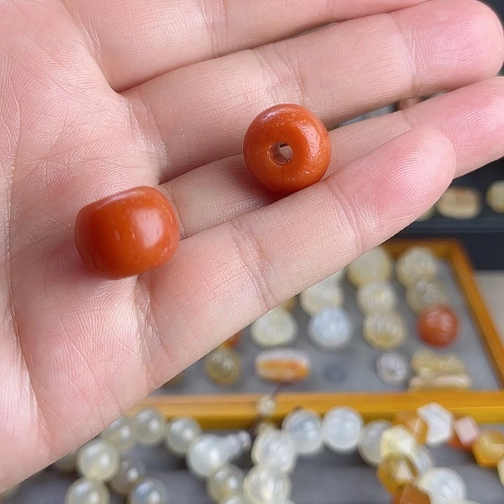 玛瑙手饰未镶嵌一**海