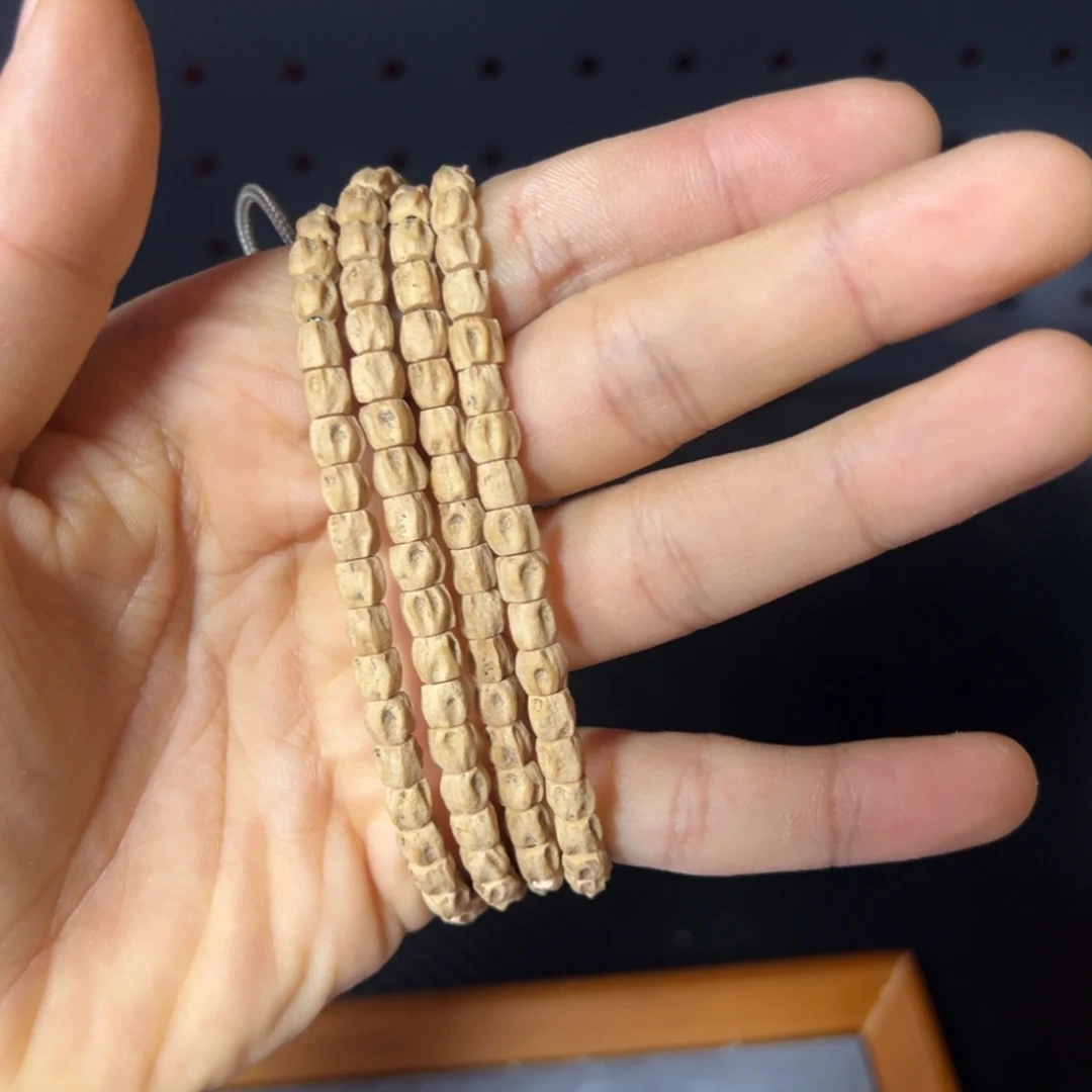 柏香籽/百香籽吊坠N1