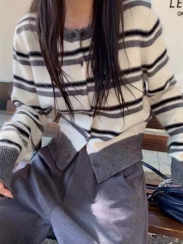 条纹开衫女士毛衣外套秋冬新款BC2569-080