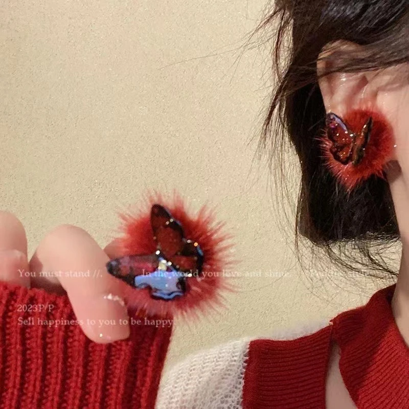 合金耳饰 可爱多巴胺毛绒吊坠耳环女秋冬新款少女心毛茸耳饰耳环