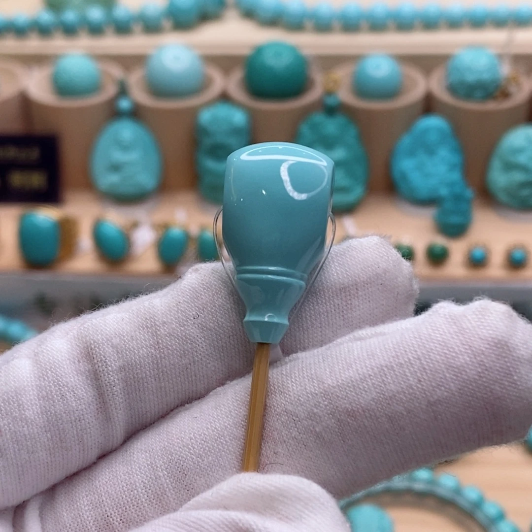 绿松石未镶嵌珠宝奇石