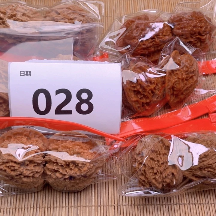 文玩核桃把件28号6对