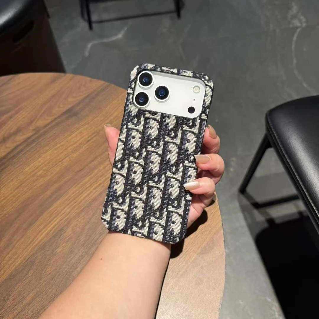 适用于苹果17pro全系列手机的高级感防摔手机壳