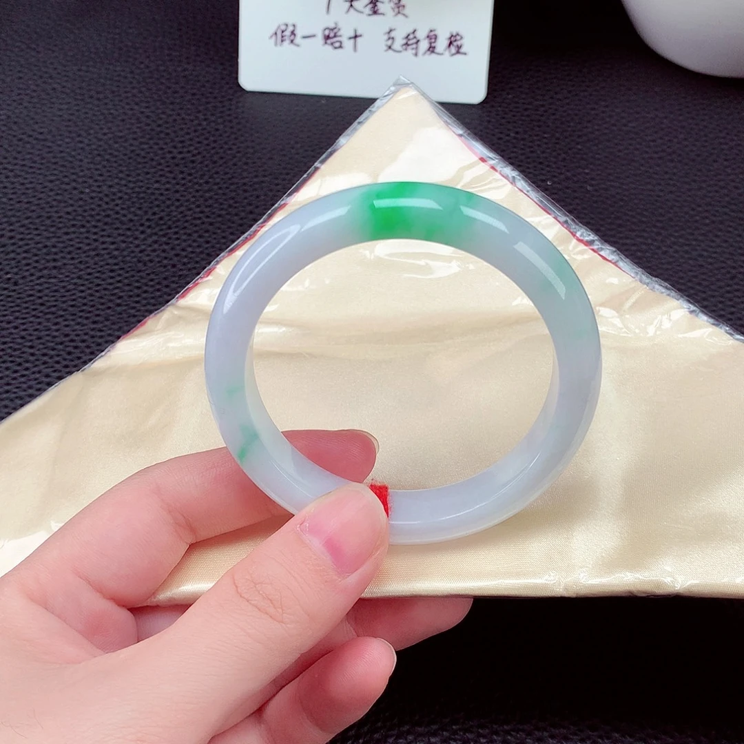 未镶嵌手镯翡翠翡翠