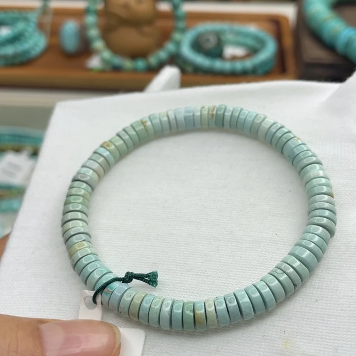 绿松石未镶嵌珠宝